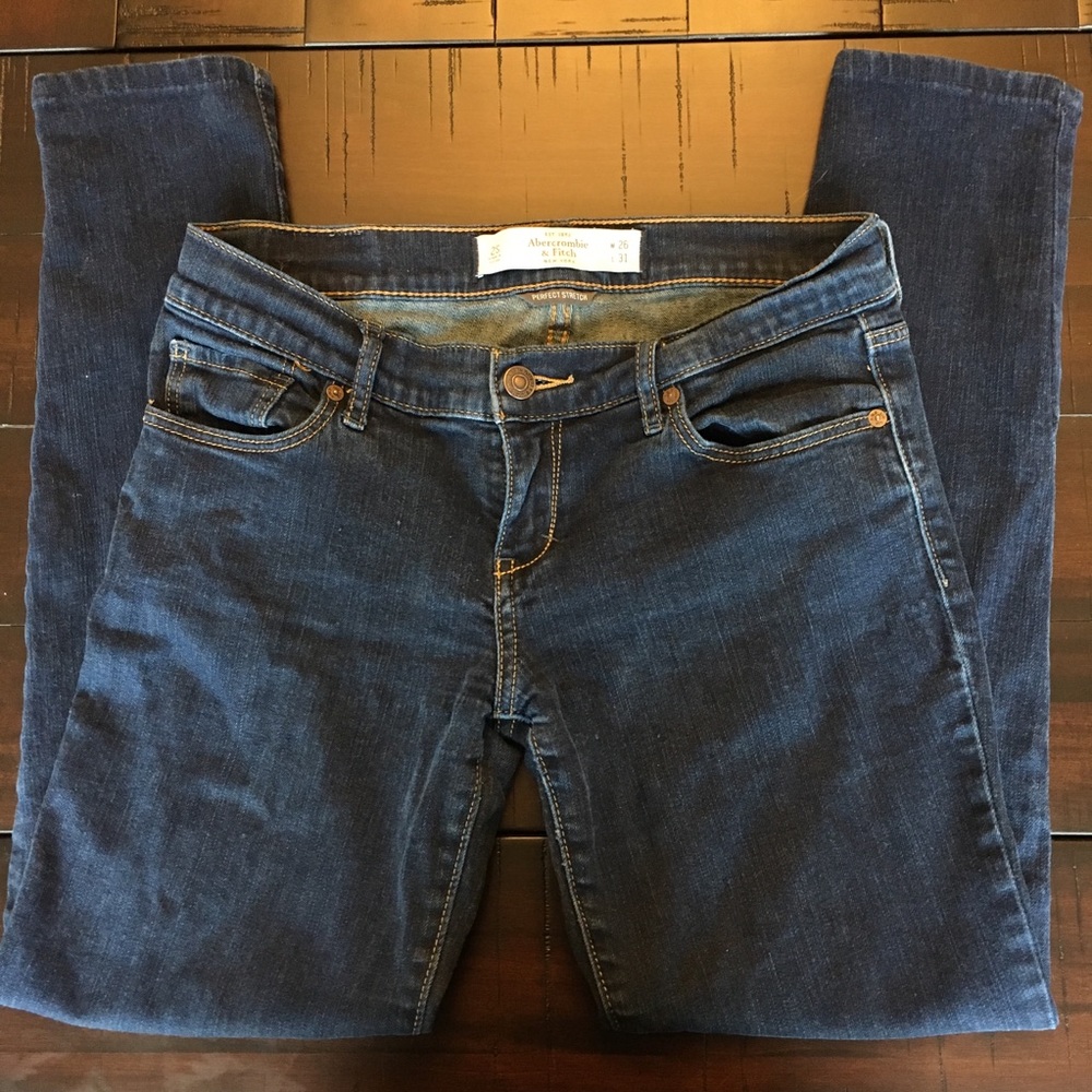 A&F Perfect Stretch Dark Wash Skinny Jean - Sz 2P